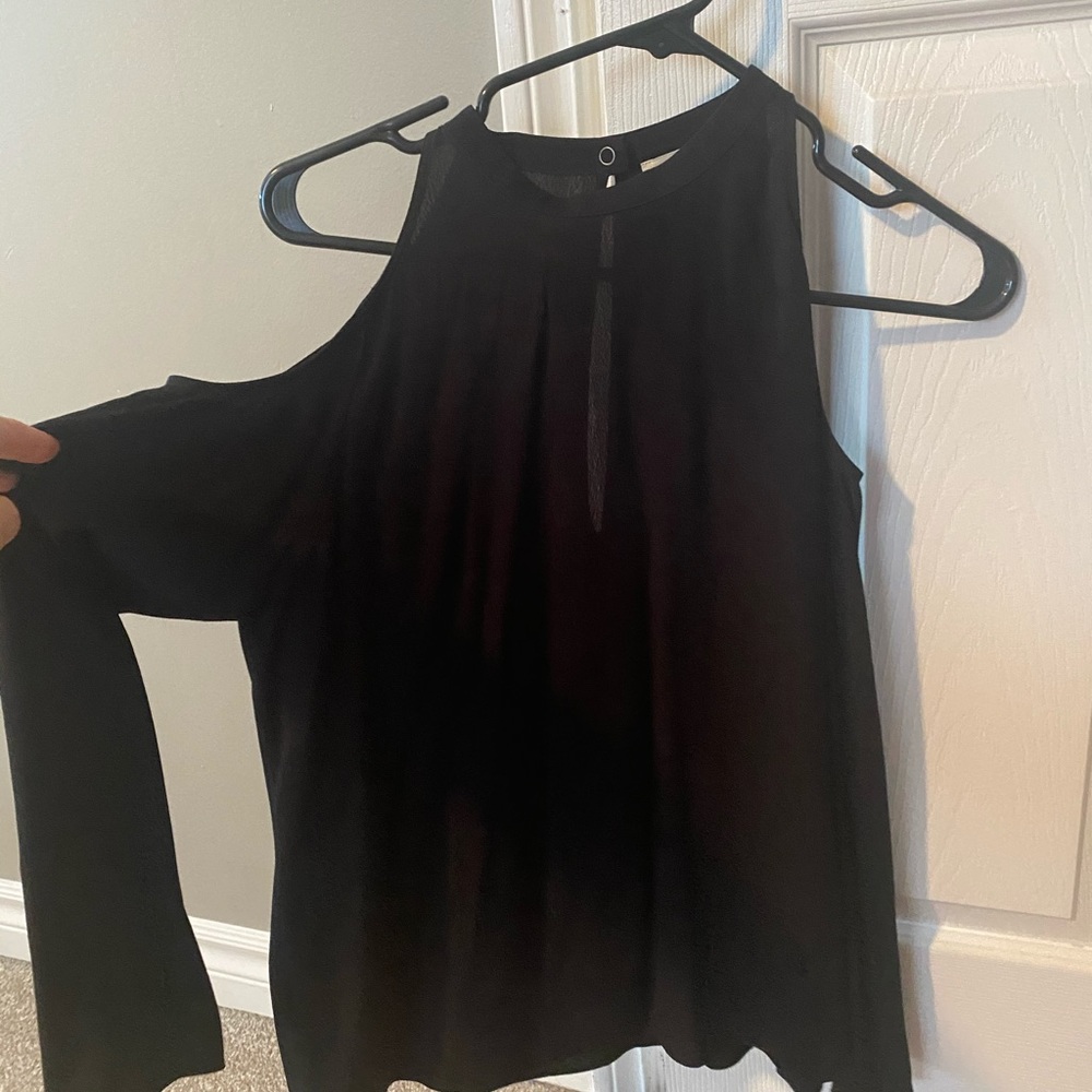 Wilfred Shoulder-less blouse